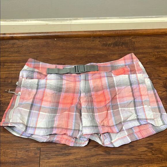 Columbia Omni Shade Plaid Shorts 8 - Picture 1 of 5